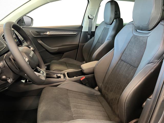 Skoda Karoq Selection Plus 1,5TSI DSG 110KW/150PS Panormadach, Lounge Sitze, AHK, Navi 