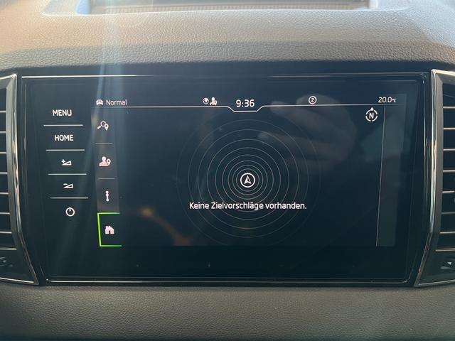 Skoda Karoq Selection Plus 1,5TSI DSG 110KW/150PS Panormadach, Lounge Sitze, AHK, Navi 