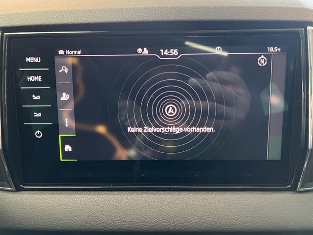 Skoda Karoq Selection Plus 1,5TSI DSG 110KW/150PS Panormadach, Lounge Sitze, AHK, Navi 