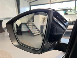 Skoda Karoq Selection Plus 1,5TSI DSG 110KW/150PS Panormadach, Lounge Sitze, AHK, Navi 