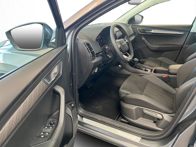 Skoda Karoq Selection Plus 1,5TSI DSG 110KW/150PS Panormadach, Lounge Sitze, AHK, Navi 