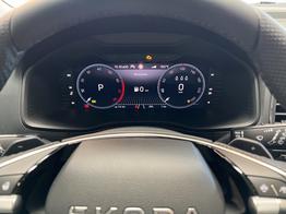 Skoda Karoq Selection Plus 1,5TSI DSG 110KW/150PS Panormadach, Lounge Sitze, AHK, Navi 