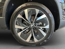 Skoda Karoq Selection Plus 1,5TSI DSG 110KW/150PS Panormadach, Lounge Sitze, AHK, Navi 