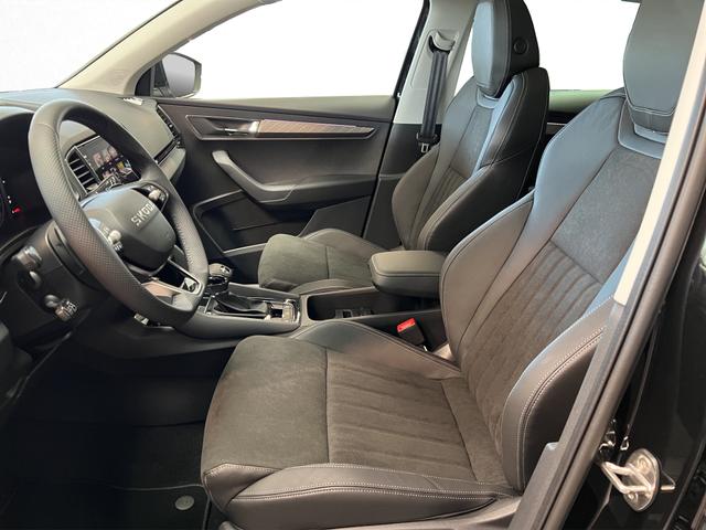 Skoda Karoq Selection Plus 1,5TSI DSG 110KW/150PS Panormadach, Lounge Sitze, AHK, Navi 