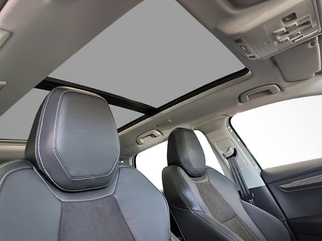 Skoda Karoq Selection Plus 1,5TSI DSG 110KW/150PS Panormadach, Lounge Sitze, AHK, Navi 
