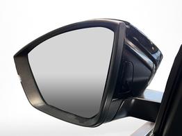 Skoda Karoq Selection Plus 1,5TSI DSG 110KW/150PS Panormadach, Lounge Sitze, AHK, Navi 