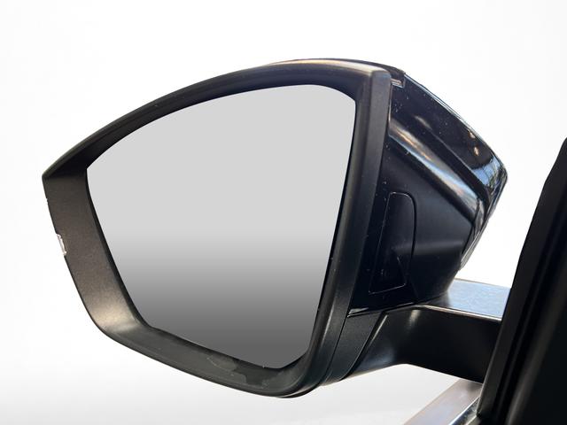 Skoda Karoq Selection Plus 1,5TSI DSG 110KW/150PS Panormadach, Lounge Sitze, AHK, Navi 