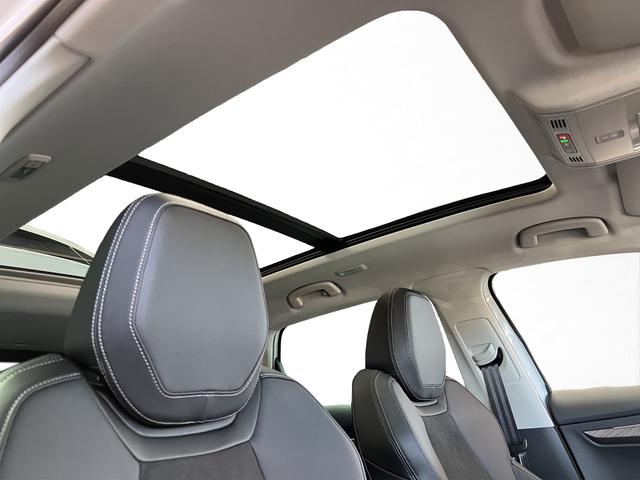 Skoda Karoq Selection Plus 1,5TSI DSG 110KW/150PS Panormadach, Lounge Sitze, AHK, Navi 