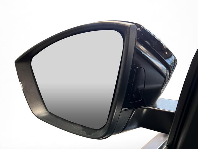 Skoda Karoq Selection Plus 1,5TSI DSG 110KW/150PS Panormadach, Lounge Sitze, AHK, Navi 