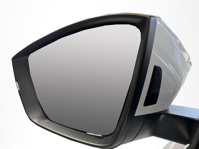 Skoda Karoq Selection Plus 1,5TSI DSG 110KW/150PS Panormadach, Lounge Sitze, AHK, Navi 