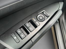 Kia Sportage Gold T-GDI Automatik110KW/150PS Adaptiver Tempomat, Navi, Totwinkelassistent, Sitzheizung, Kamera 