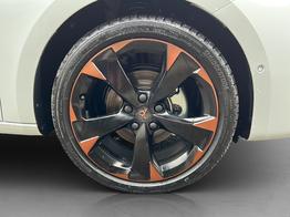 Cupra Leon 1,5eTSI DSG 110KW/ 150PS Matrix, Sennheiser, Assist XL, Navi, Dinamic Sitze 