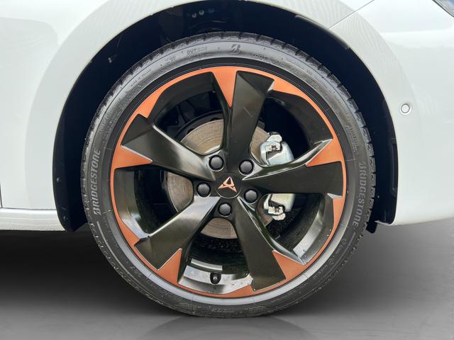 Cupra Leon Sportstourer ST 1,5eTSI DSG 110KW/ 150PS AHK, Matrix, Sennheiser, Assist XL, Navi, Dinamic Sitze 