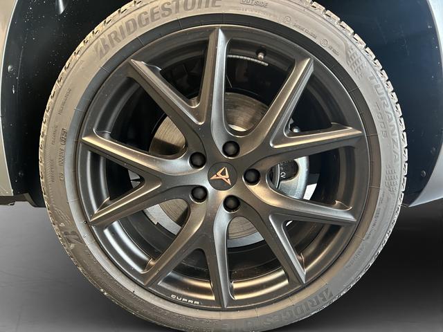 Cupra Ateca 2,0TSI DSG 4Drive 140KW/190PS AHK, Panoramadach, 19 Black matt, Soundsystem, 360°, VirtualPedal, 5 Jahre Garantie 