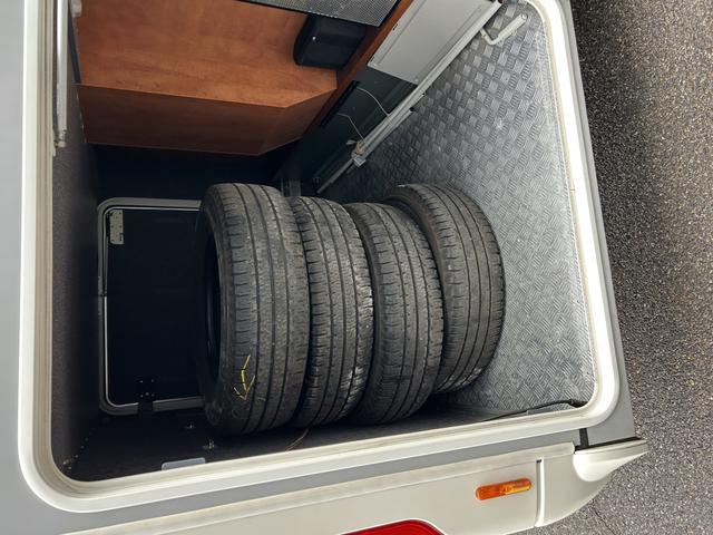 Carthago c-compactline I 143 LE Einzelbetten, Hubbett, Heckgarage 3.5 to 