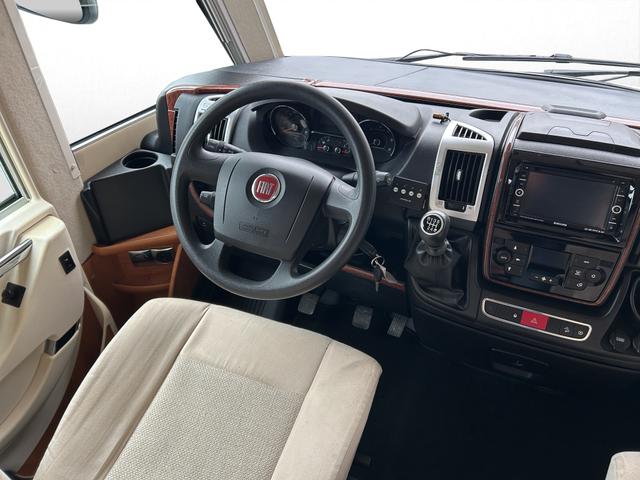 Carthago c-compactline I 143 LE Einzelbetten, Hubbett, Heckgarage 3.5 to 