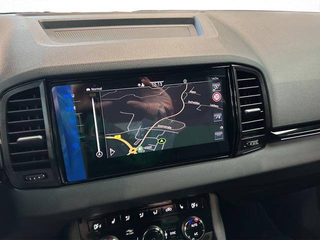 Skoda Karoq Sportline 2,0TSI DSG 4x4 140KW/190PS Ledersitze, Columbus, AHK, Pano 