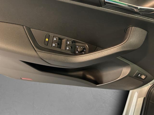 Skoda Karoq Sportline 2,0TSI DSG 4x4 140KW/190PS Ledersitze, Columbus, AHK, Pano 