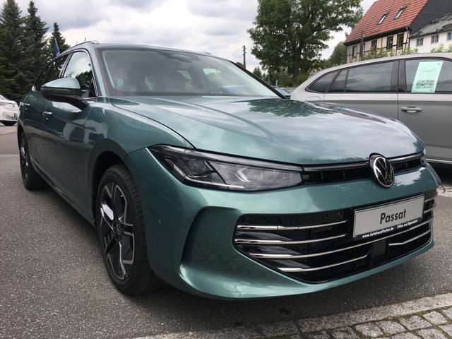 Volkswagen Passat Variant 1.5 eTSI 110 kW Business Elegance IQ.Light Panodach 