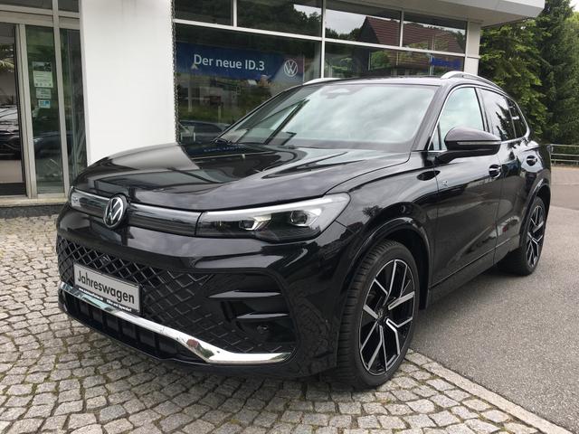 Volkswagen Tiguan - R-Line 1.5 eTSI DSG IQ.Light Sound Pano