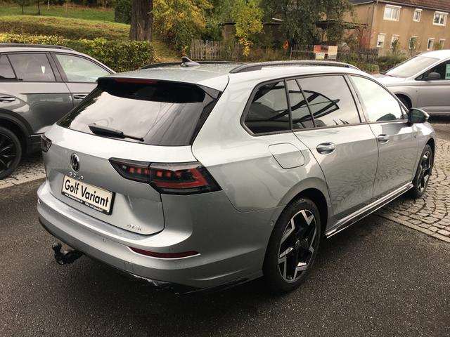 Volkswagen Golf Variant 1.5 eTSI DSG R-Line AHK Pano DCC Matrix Navi 