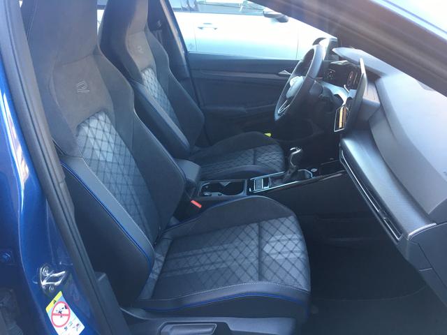 Volkswagen Golf VIII 1.5 TSI R-Line Black-Style LED Kessy 