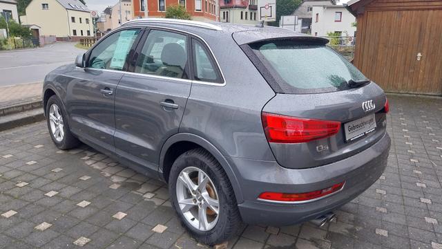 Audi Q3 sport 2.0 TFSI quattro s-tronic MMI Navi LED elektr.Heckklappe 
