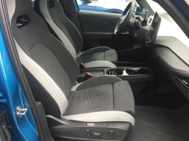 Volkswagen ID.3 ProS 79kWh 170KW Matrix DCC HUD ergo Sound 