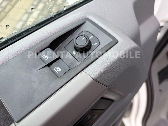 Volkswagen Crafter Pritschenwagen 50 PRITSCHE AHK NAVI KLIMA TEMPO 