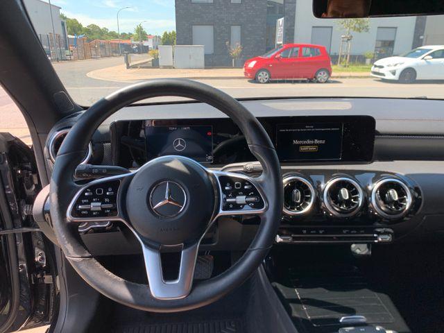 Mercedes-Benz CLA Shooting Brake 200 Brake/CarPlay/AHK/Navi/Klima 