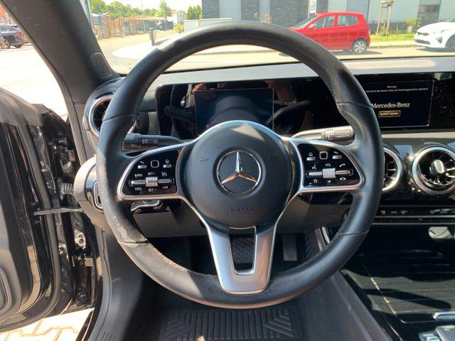 Mercedes-Benz CLA Shooting Brake 200 Brake/CarPlay/AHK/Navi/Klima 