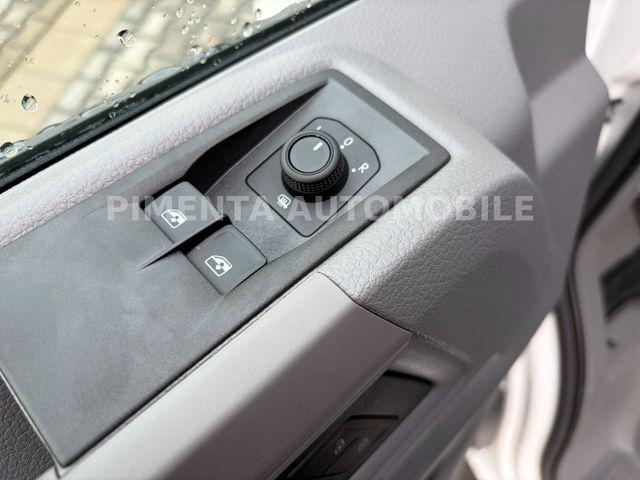 Volkswagen Crafter Pritschenwagen 50 DOKA PRITSCHE AHK NAVI KLIMA TEMPOMAT 