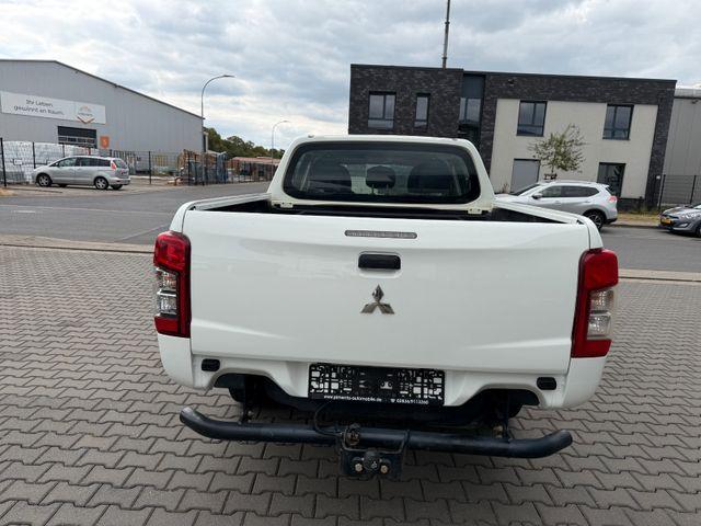 Mitsubishi L200 M-PRO 4x4 AHK 3,1t 220DI-D 5Sitzen AWD 