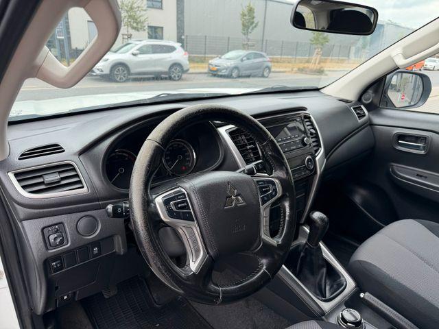 Mitsubishi L200 M-PRO 4x4 AHK 3,1t 220DI-D 5Sitzen AWD 