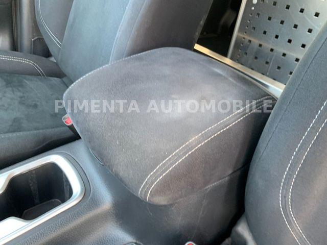 Nissan Navara Pick-Up NP300 4x4 190PS Ausbau Regal 3,5t AHK 