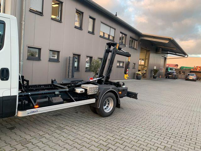 Iveco Daily 70C18HP MY26 Hyva Abrollerkipper 05-32 AHK 