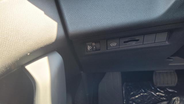 Peugeot 308 SW Active Pack Pack*LED*Navi*Shzg*PDC*BFS*ACC*16" 