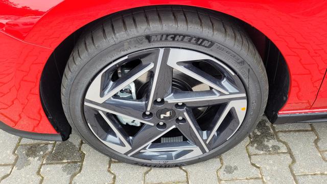 Hyundai i30 N-Line HB N-Line*Navi*LED*Shzg*Lhzg*PDC*Cam*18Zoll 