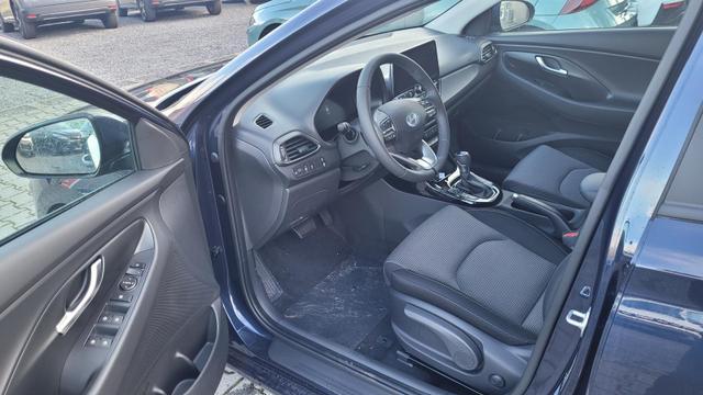 Hyundai i30 Kombi Smart SW DCT 1.5 MJ25*Navi*LED*Shzg*PDCv&h*Cam*16 