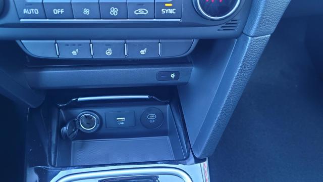 Kia Ceed Sportswagon GT Line Kombi Line*LED*Navi*PDC*Cam*17Zoll*ACC* 