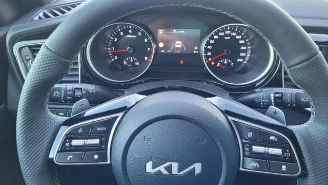 Kia Ceed Sportswagon GT Line Kombi Line*LED*Navi*PDC*Cam*17Zoll*ACC* 