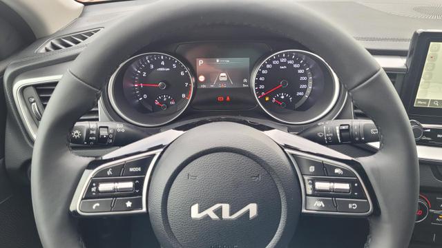 Kia Ceed Top AT*LED*Navi*Shzg*PDCv+h*Cam*17Zoll* 