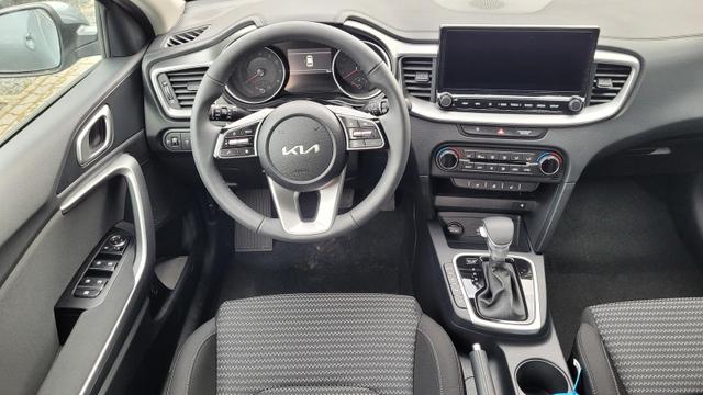 Kia Ceed Top AT*LED*Navi*Shzg*PDCv+h*Cam*17Zoll* 