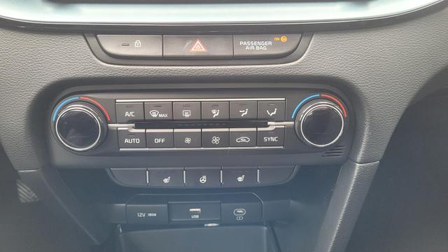 Kia Ceed Sportswagon Edition 30 SW Edition30*LED*Navi*Shzg*Lhzg*PDC*Cam*17" 