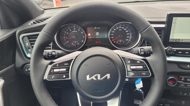 Kia Ceed Sportswagon Edition 30 SW Edition30*LED*Navi*Shzg*Lhzg*PDC*Cam*17" 