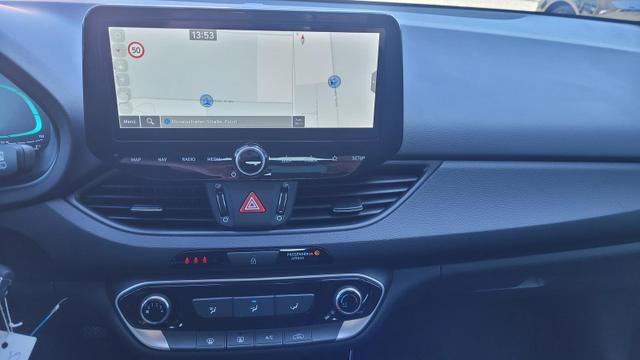 Hyundai i30 Familiy HB 1.5 MJ25*Navi*LED*Shzg*PDCv&h*Cam*16 
