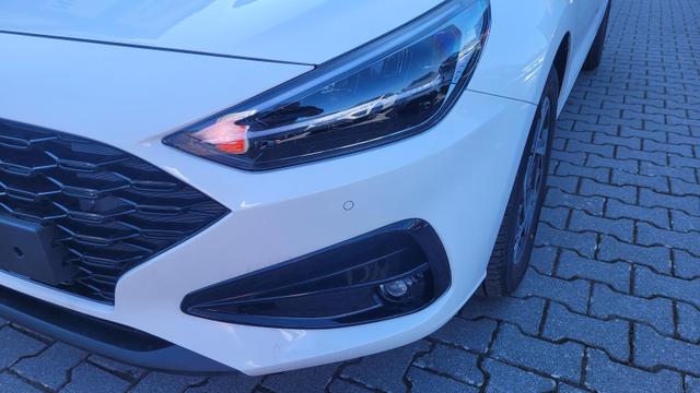 Hyundai i30 Familiy HB 1.5 MJ25*Navi*LED*Shzg*PDCv&h*Cam*16 