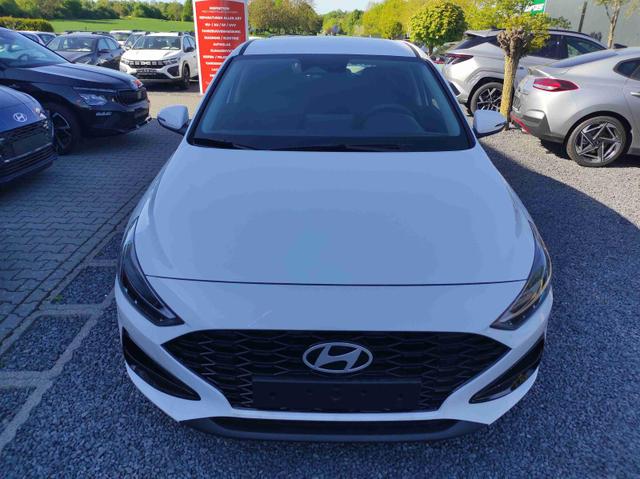 Hyundai i30 Family HB 1.5 AT MJ25*Navi*LED*Shzg*PDCv&h*Cam*16 