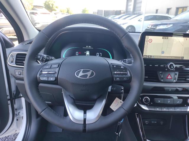 Hyundai i30 Family HB 1.5 AT MJ25*Navi*LED*Shzg*PDCv&h*Cam*16 