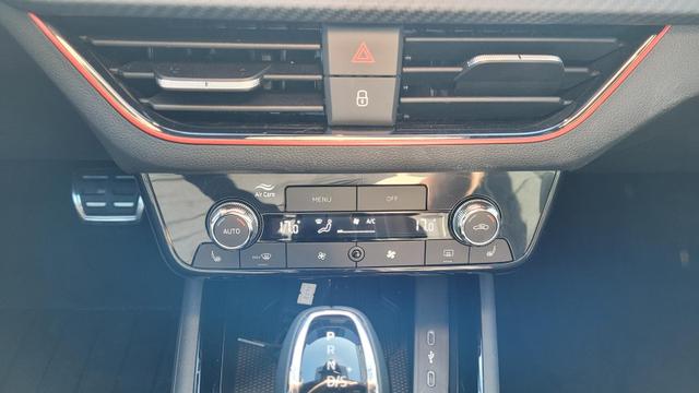 Skoda Kamiq Monte Carlo Carlo*LED*Navi*Shzg*PDC*Cam*18Zoll* 